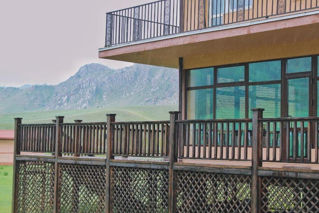Takhi Resort Terelj Yoliin Hural Extérieur photo