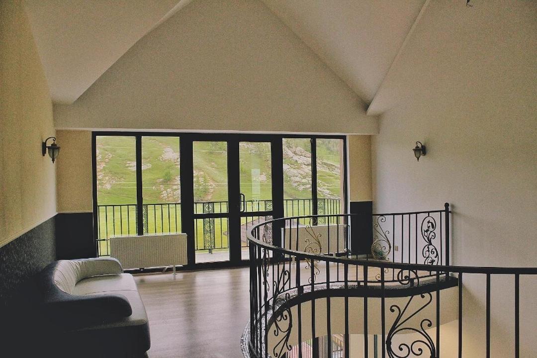 Takhi Resort Terelj Yoliin Hural Extérieur photo